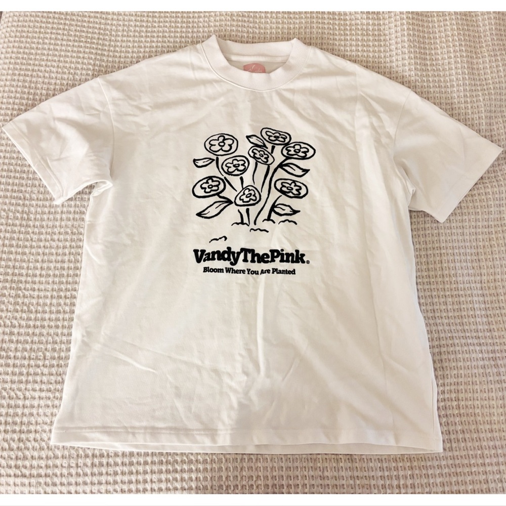 Vandy The Pink Graphic T-shirt